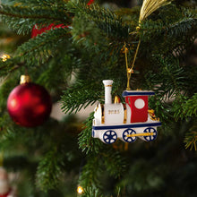 Carica l'immagine nel visualizzatore di Gallery, ADDOBBO LOCOMOTIVA IN PORCELLANA ED.NATALE 2025 ( CM.9X8,5)