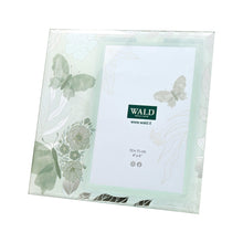 Carica l'immagine nel visualizzatore di Gallery, PORTAFOTO IN VETRO " IN UN BATTITO D'ALI" ( CM. 18X18)