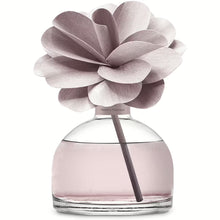 Carica l'immagine nel visualizzatore di Gallery, PROFUMATORE PER AMBIENTE "FLOWER"C/FIORE IN LEGNO DI BETULLA ML200