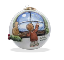Carica l'immagine nel visualizzatore di Gallery, PALLINA NATALIZIA IN PORCELLANA DI CAPODIMONTE CON DECORO IN RILIEVO E DIPINTA A MANO ( CM. 7,5)