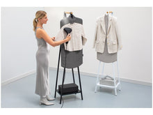 Carica l'immagine nel visualizzatore di Gallery, STAND APPENDIABITI "LINN COMPACT" IN ACCIAIO VERNICIATO C/ASTA BAMBU' ( 47,6 x 34 x 170 CM) -