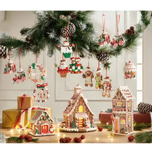Carica l'immagine nel visualizzatore di Gallery, CASETTA INNEVATA IN RESINA CON LUCI LED " BAITA GINGER BREAD" CM. 30
