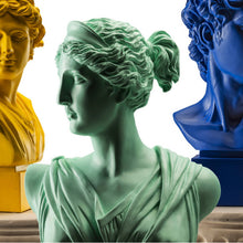 Carica l'immagine nel visualizzatore di Gallery, BUSTO IN RESINA " VENERE " CM.50