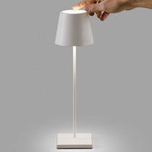 Carica l'immagine nel visualizzatore di Gallery, LAMPADA DA TAVOLO " POLDINA " PRO (CM.11 X 38 H)