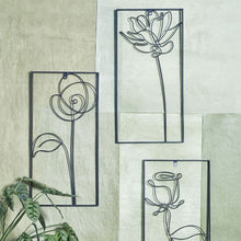 Carica l'immagine nel visualizzatore di Gallery, QUADRO RETT.IN METALLO " CAMELIA " CM. 30X60H COLLEZIONE VINTAGE