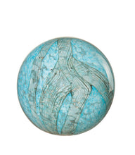 Carica l'immagine nel visualizzatore di Gallery, SFERA DECORATIVA IN VETRO CM. 17,5