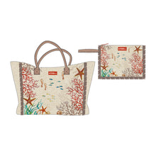 Carica l'immagine nel visualizzatore di Gallery, BORSA MARE IN TESSUTO C/ POCHETTE " SEA LIFE" ( BORSA 42 x 37 x 14 CM. POCHETTE 20 x 28 CM)
