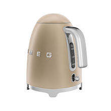 Carica l&#39;immagine nel visualizzatore di Gallery, BOLLITORE ELETTRICO 50&#39;s STYLE SMEG ( 22,6 x 17 x 24,8H - 1,7Lt.)
