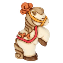 Carica l'immagine nel visualizzatore di Gallery, CAVALLO IN CERAMICA " PRISCILLA" ( CM.5,2X12,4X7,9)
