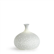 Carica l&#39;immagine nel visualizzatore di Gallery, LAMPADA IN CERAMICA &quot;GIARA&quot;( CM.22,3X22,3X22,9)
