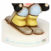 Carica l'immagine nel visualizzatore di Gallery, SCIATRICE MILANO-CORTINA 2026 EDITION ( CM.9 X 7,5 H)
