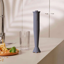 Carica l&#39;immagine nel visualizzatore di Gallery, FRULLATORE AD IMMERSIONE &quot;PLISSE&#39;&quot; ( CM.7X34H) 500WATT
