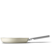Carica l'immagine nel visualizzatore di Gallery, PADELLA SMALTATA  IN ACCIAIO INOX C/ RIVESTIMENTO ANTIADERENTE CM. 30

